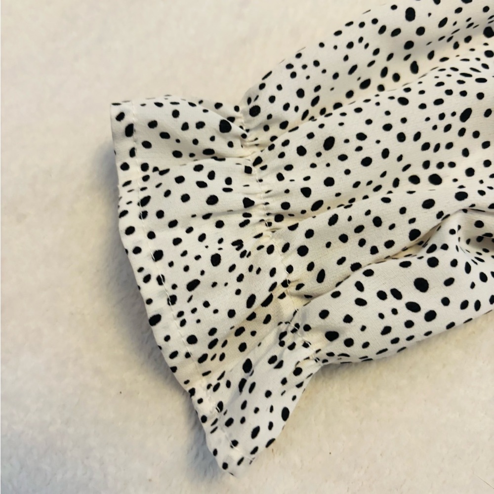 Blouse- Polka Dot Black and White Long Sleeve Crop Top NWOT Size Large - Picture 4 of 4